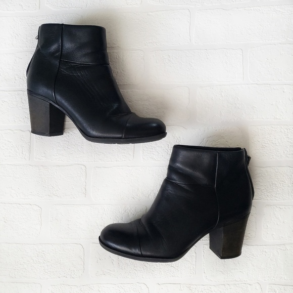 clarks black leather ankle boots